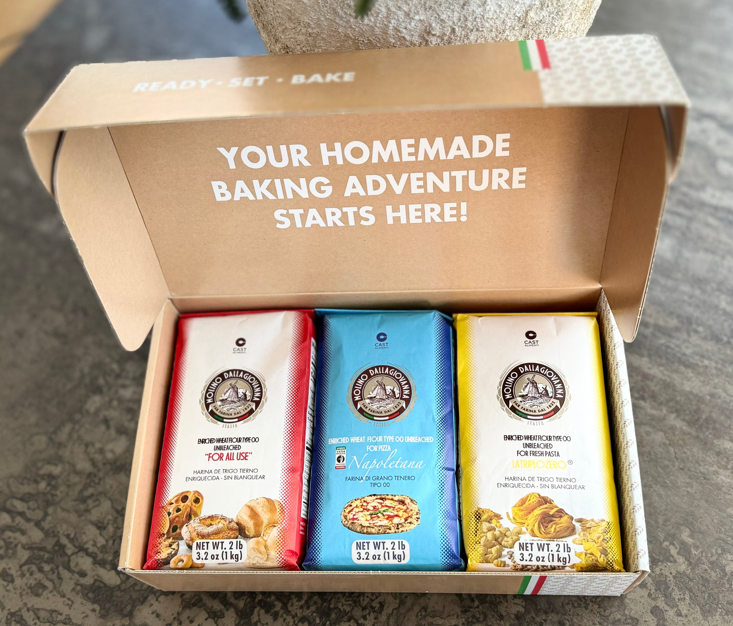 Molino Dallagiovanna Bread, Pizza, and Pasta gift box with recipe books