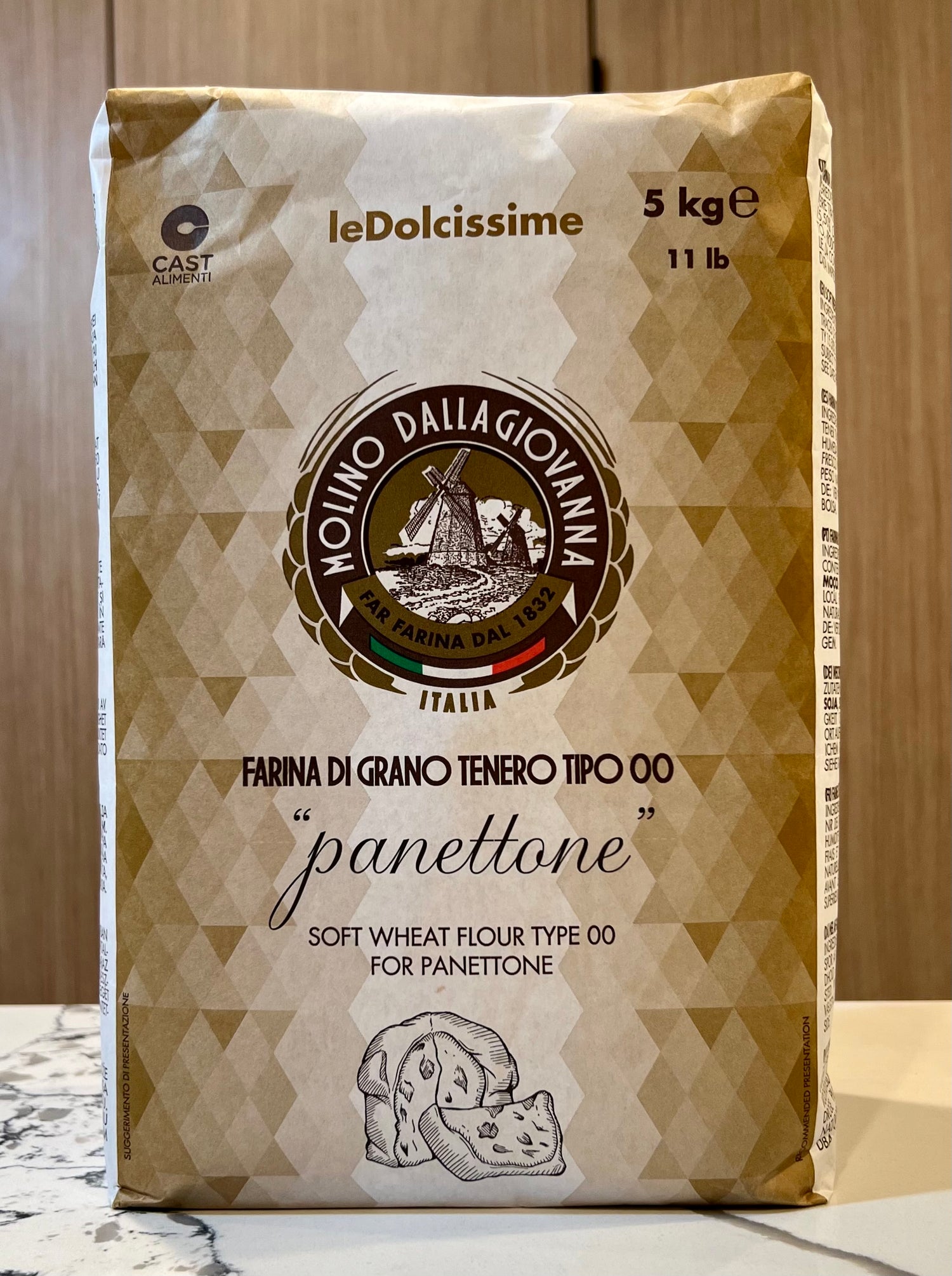 Dallagiovanna Panettone (11 lbs - 5kg)
