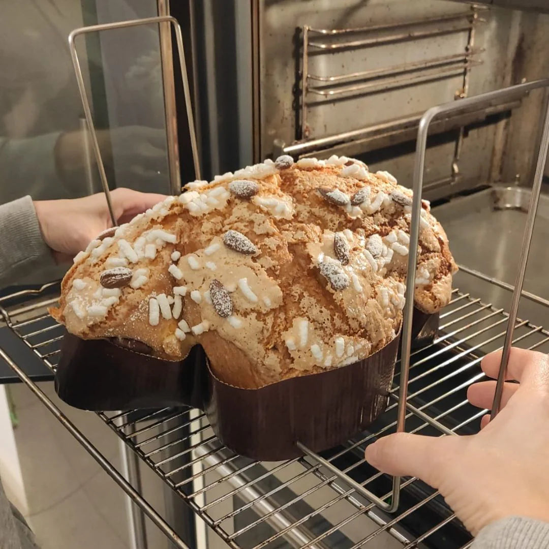 Panettone tilting pins