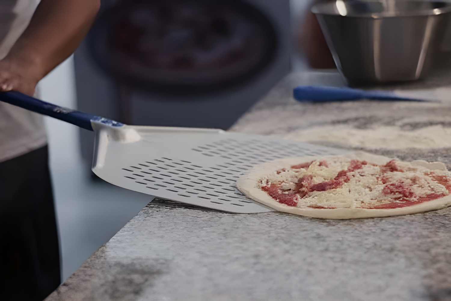Round Perforated Pizza Peel (Azzurra line)