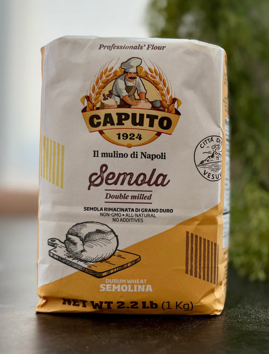 Front view of 1kg bag of Caputo Semola Rimacinata on modern kitchen counter