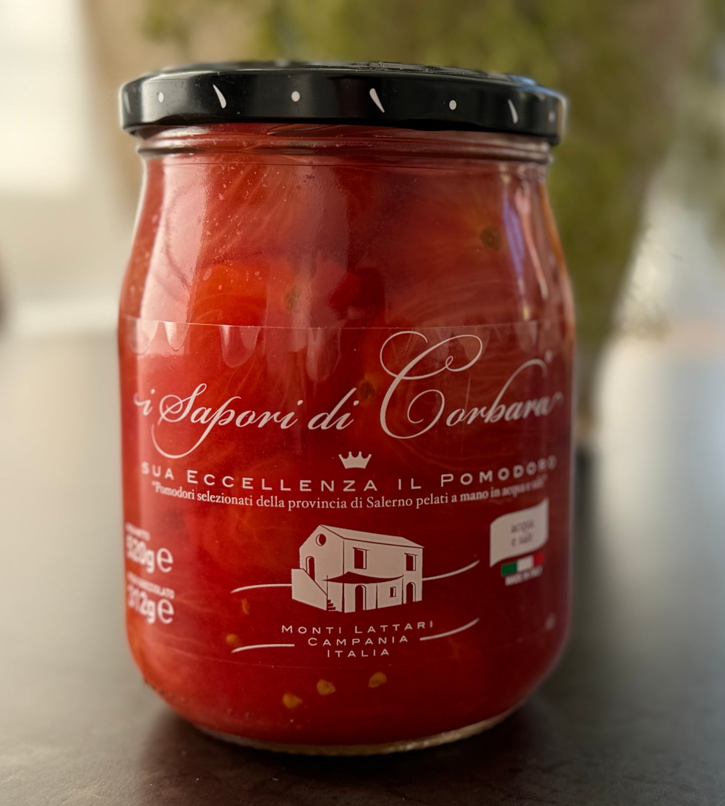 "Sua Eccellenza" whole peeled tomatoes in water and salt